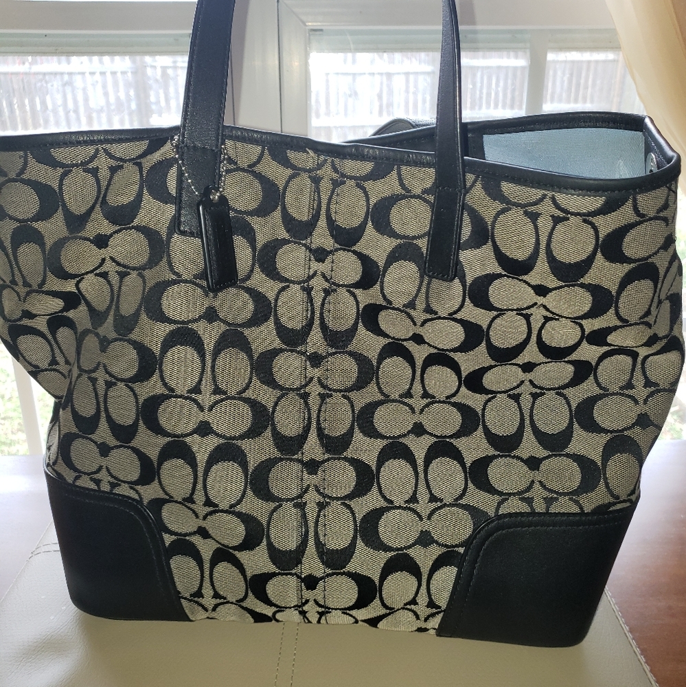 Coach signature canvas handbag